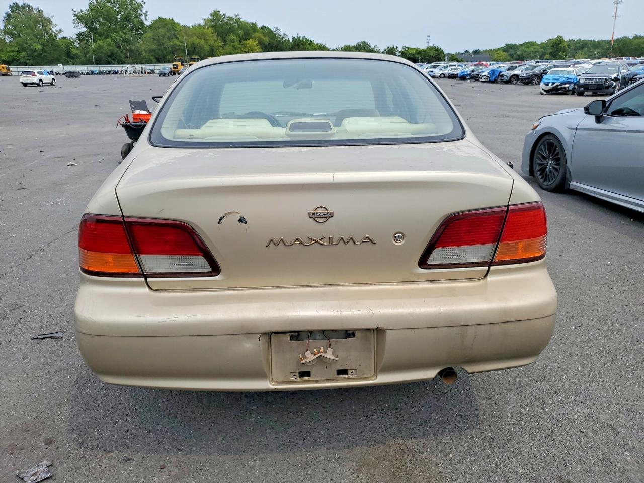 1999 Nissan Maxima Gxe - Фото 6