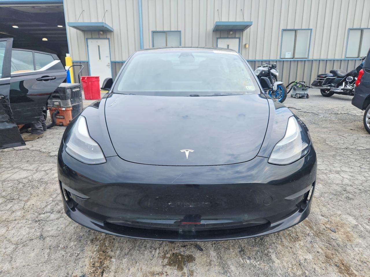 2021 Tesla Model 3 - Фото 5
