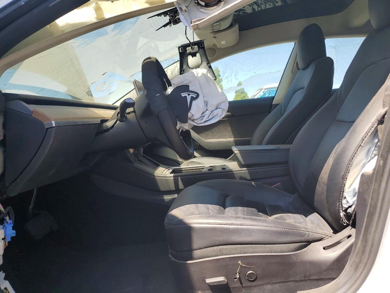 2022 Tesla Model 3 - Фото 7