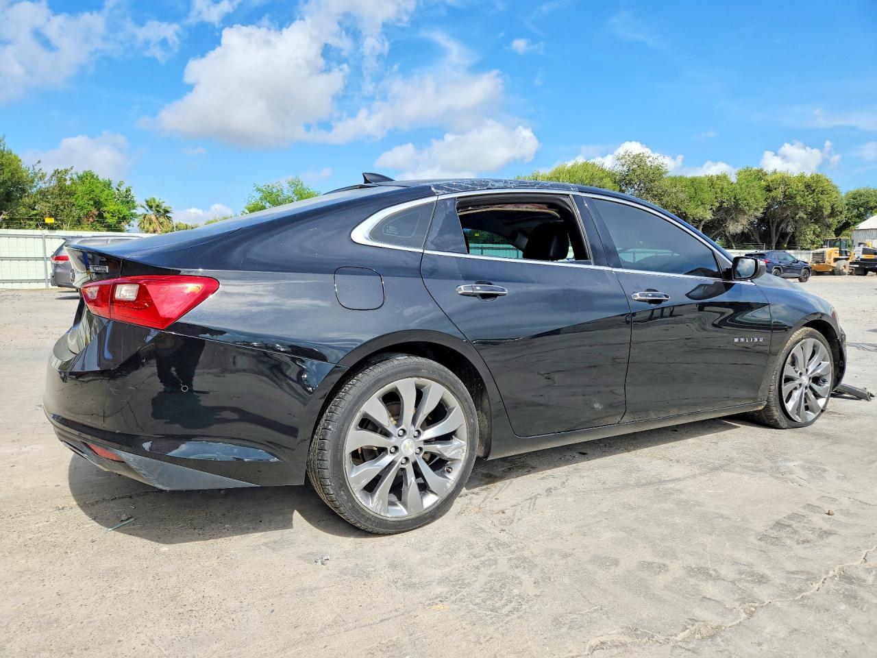 2016 Chevrolet Malibu Premier - Фото 3