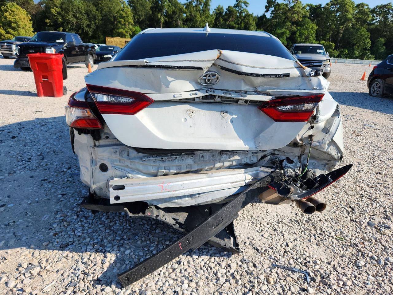 2022 Toyota Camry Se - Фото 6