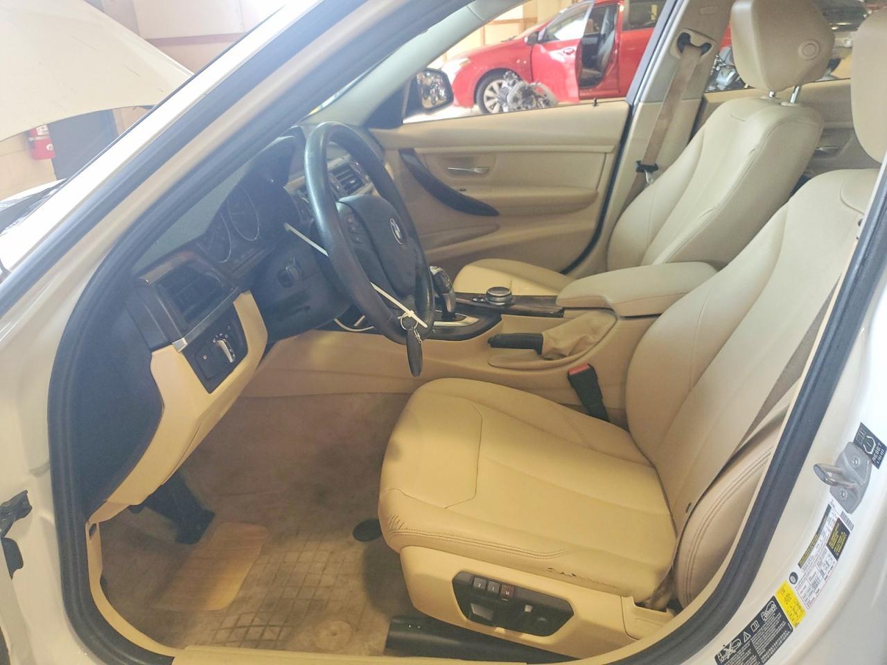 2014 BMW 320 I xDrive - Фото 7
