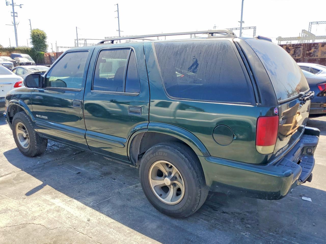 2002 Chevrolet Blazer - Image 2