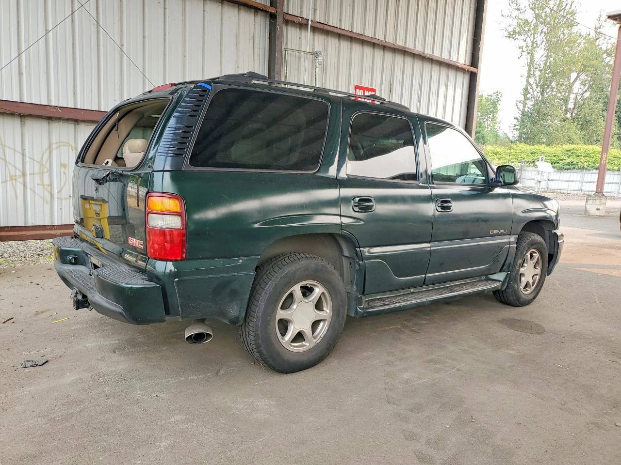 2004 GMC Yukon Denali - Фото 3