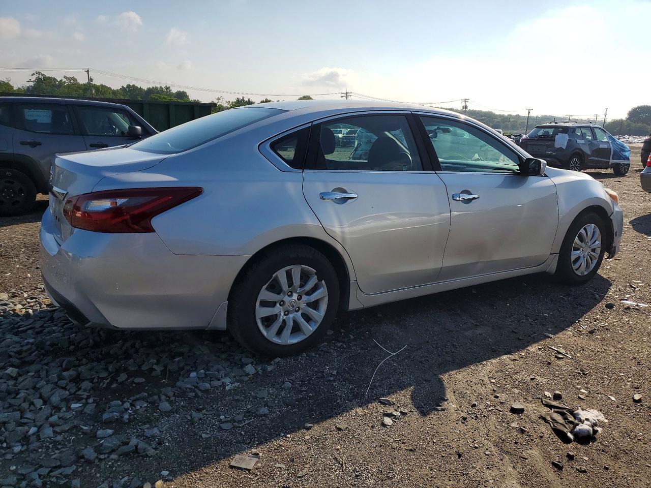 2018 Nissan Altima 2.5 S - Image 3