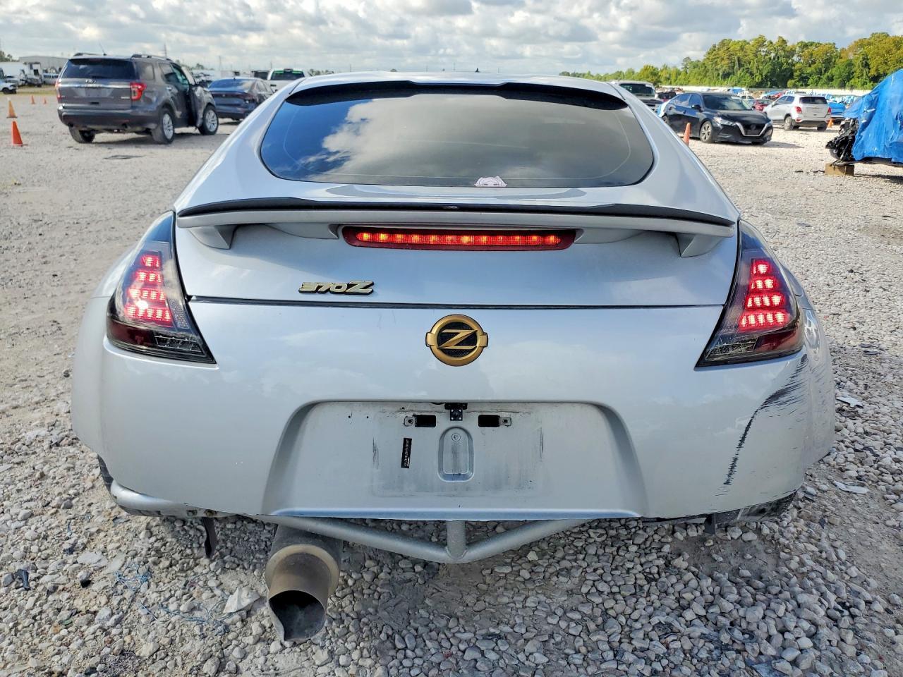 2015 Nissan 370Z Base - Фото 6