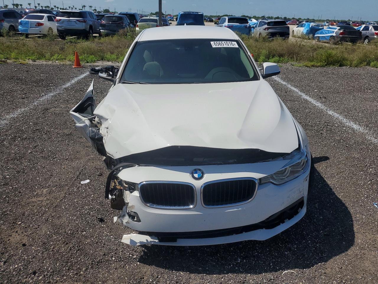 2018 BMW 320 I - Image 5