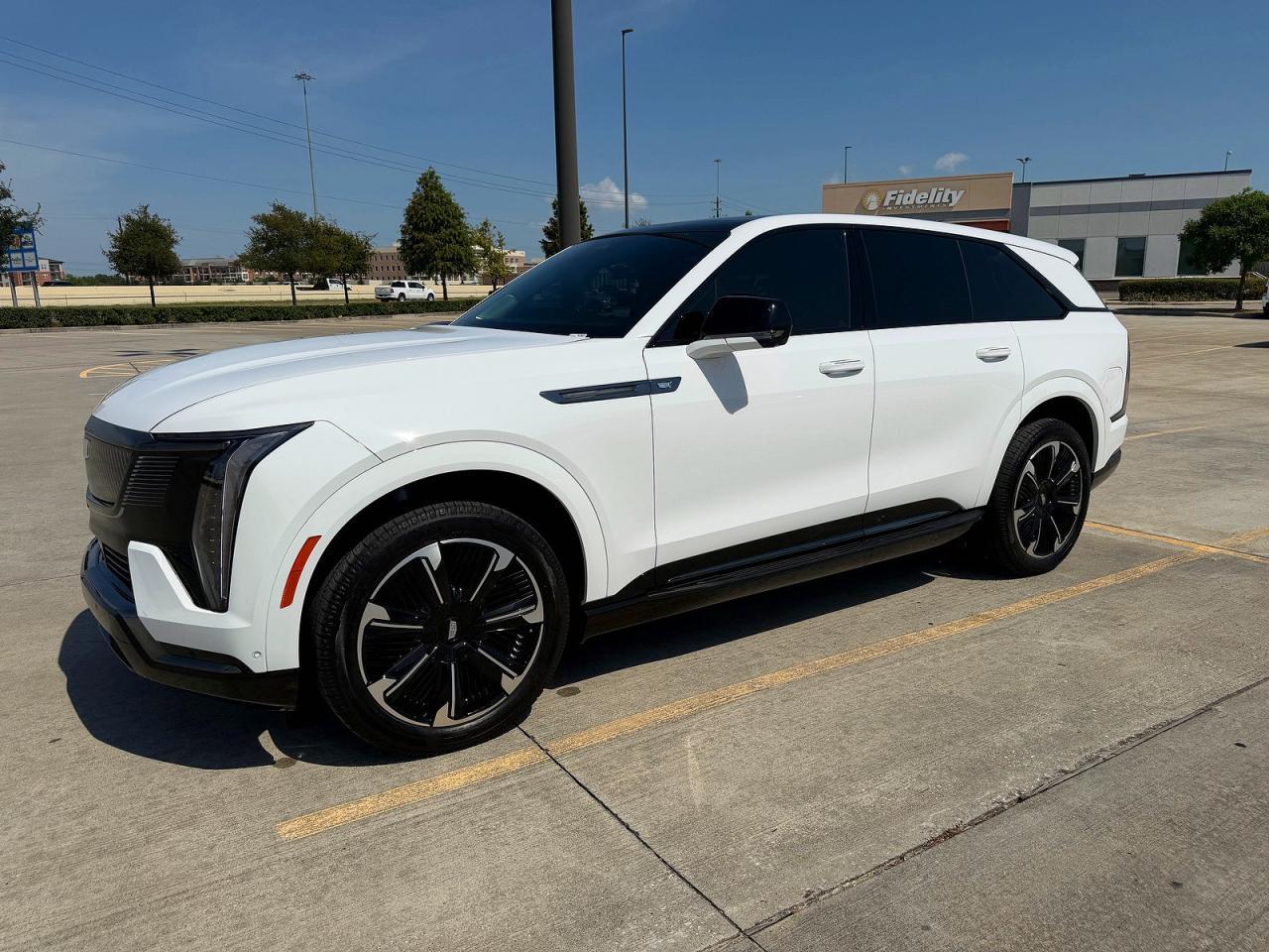 2025 Cadillac Escalade Iq Sport-2 - Фото 2