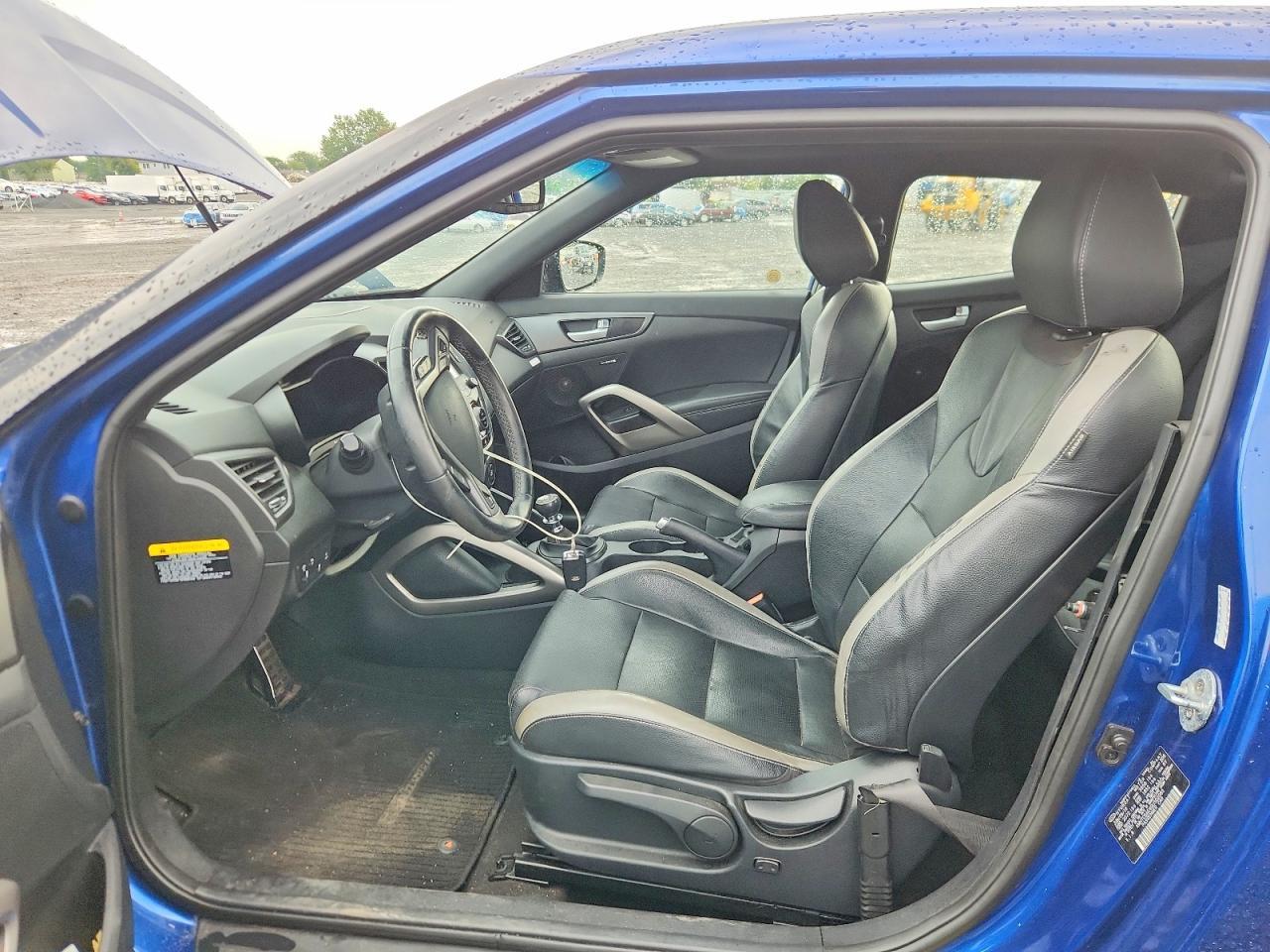 2016 Hyundai Veloster Turbo - Image 7