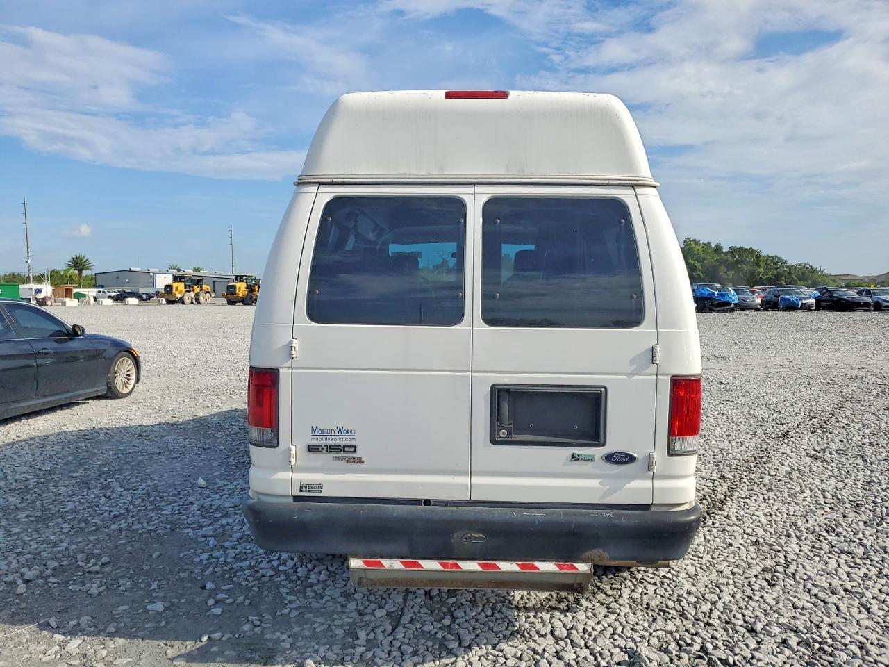 2012 Ford Econoline E150 Van - Image 6