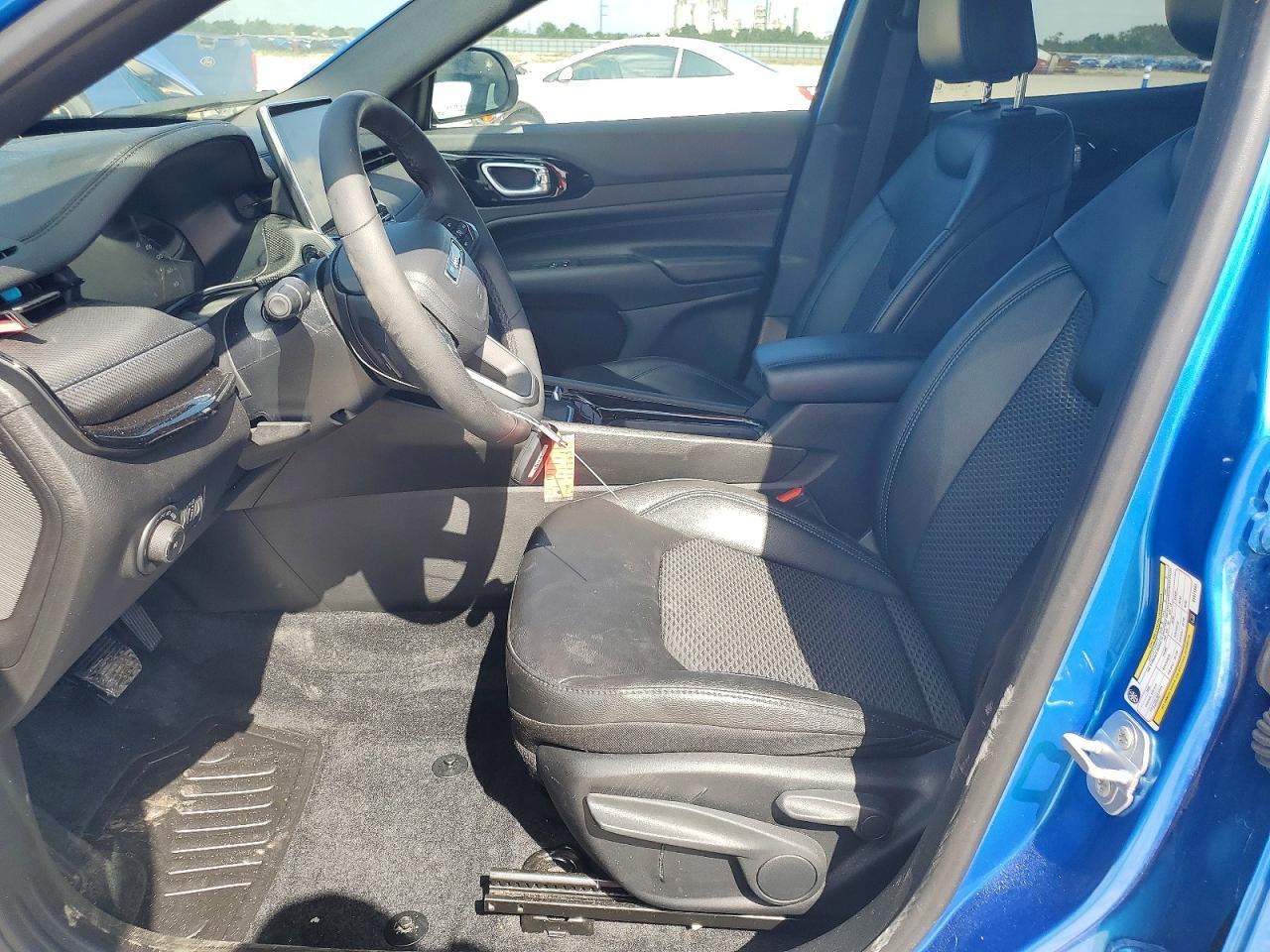 2025 Jeep Compass Latitude - Image 7