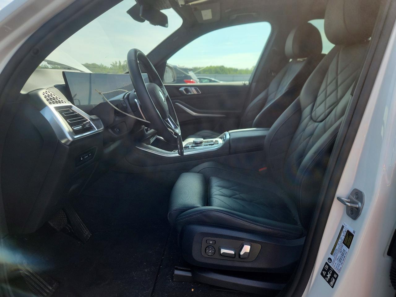 2025 BMW X5 xDrive40I - Image 7