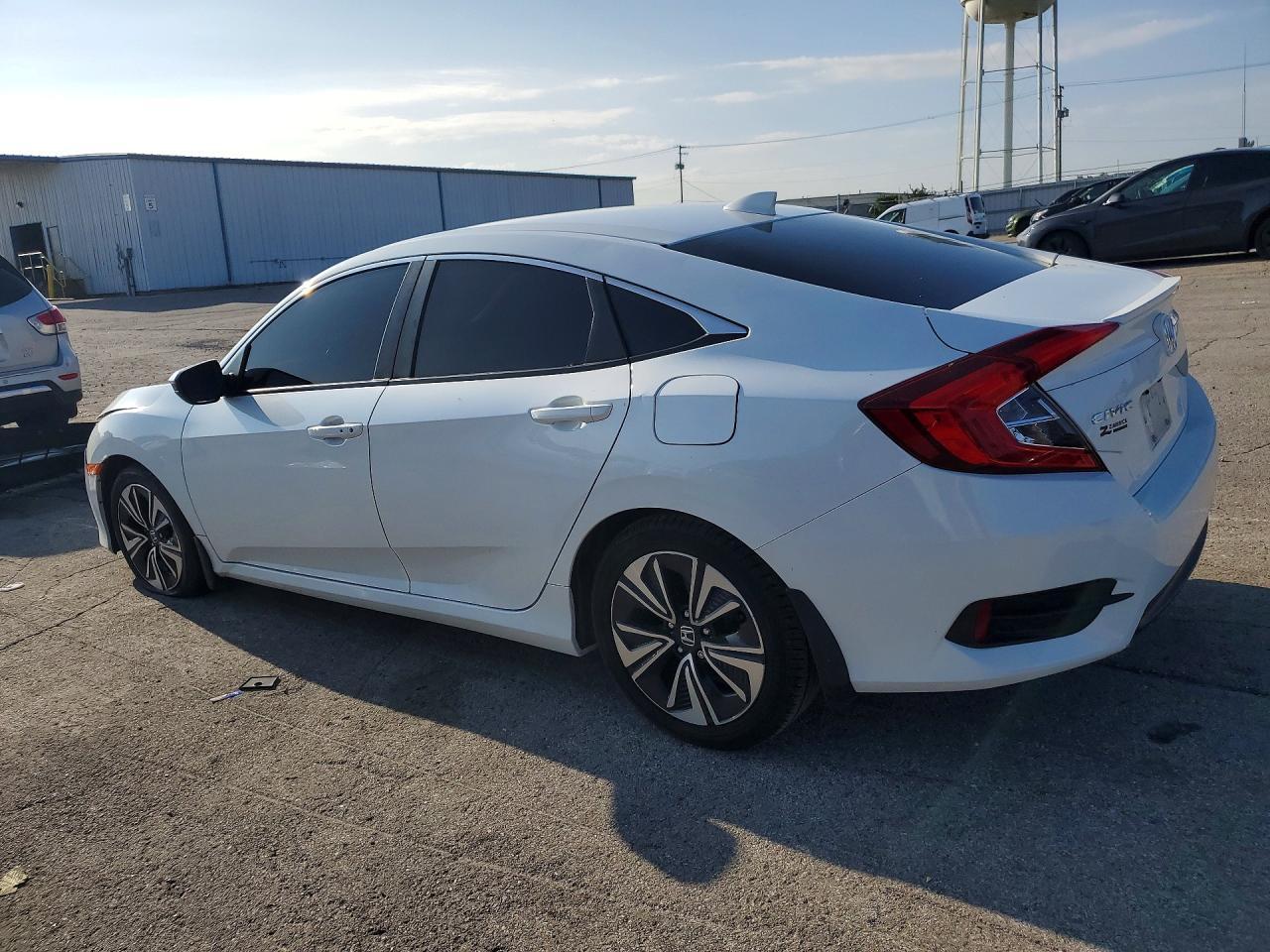 2018 Honda Civic Exl - Image 2