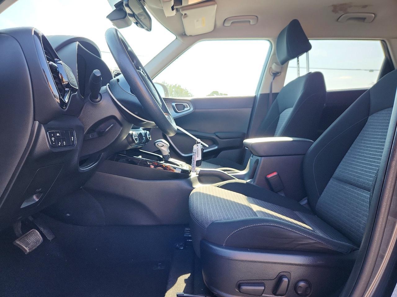 2022 Kia Soul S - Фото 7