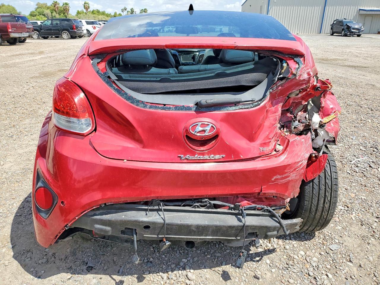 2015 Hyundai Veloster Turbo - Image 6