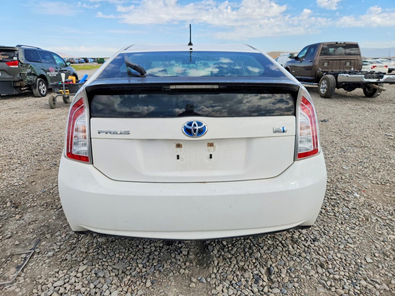 2014 Toyota Prius Two - Фото 6