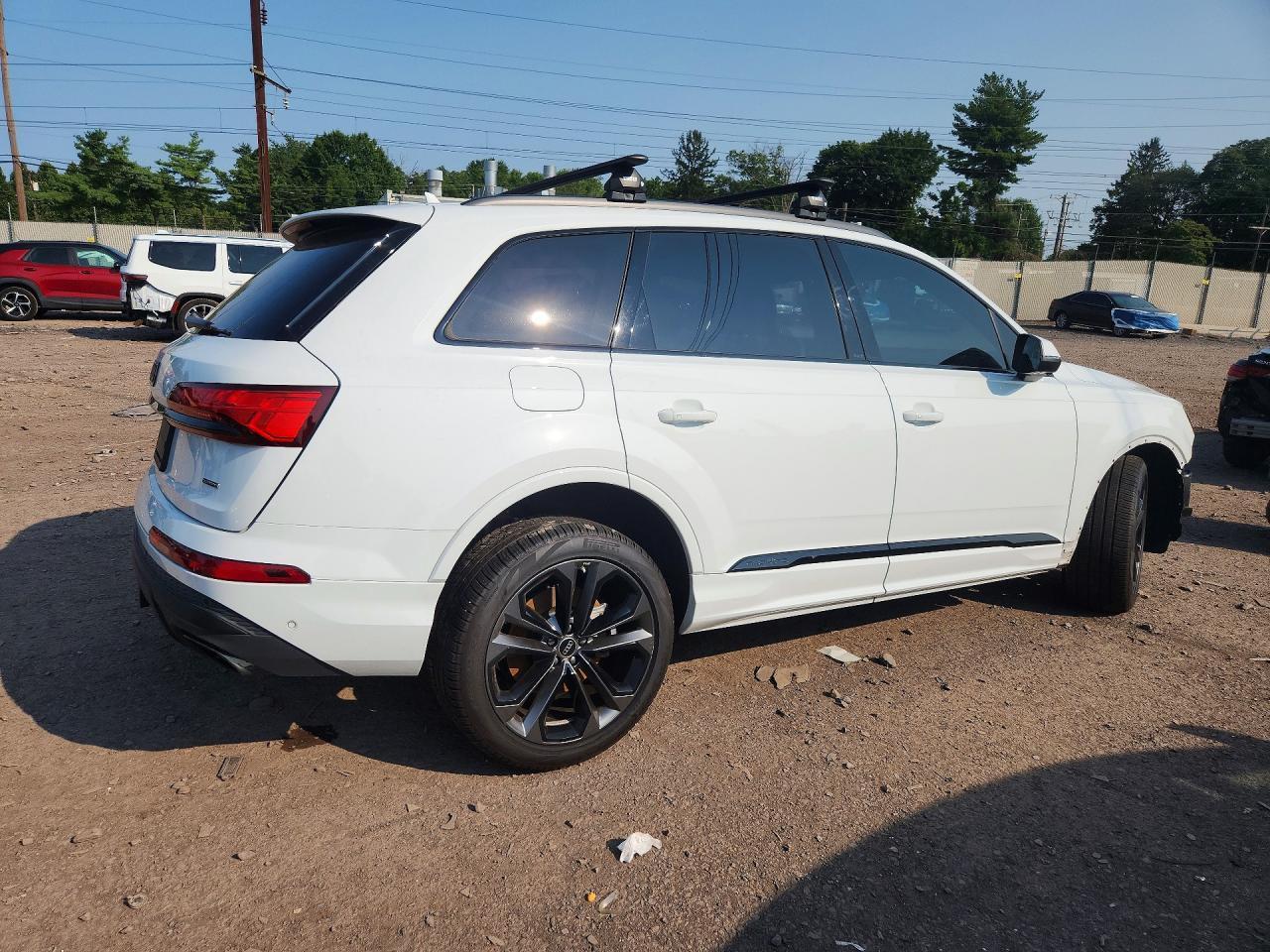 2025 Audi Q7 Premium Plus - Image 3
