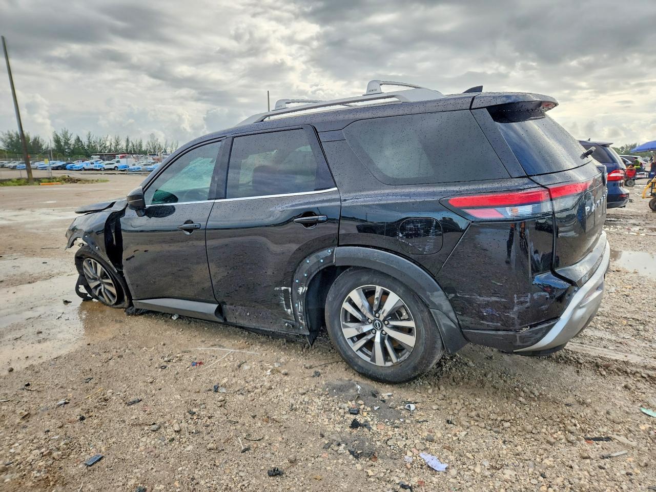 2024 Nissan Pathfinder Sl - Фото 2