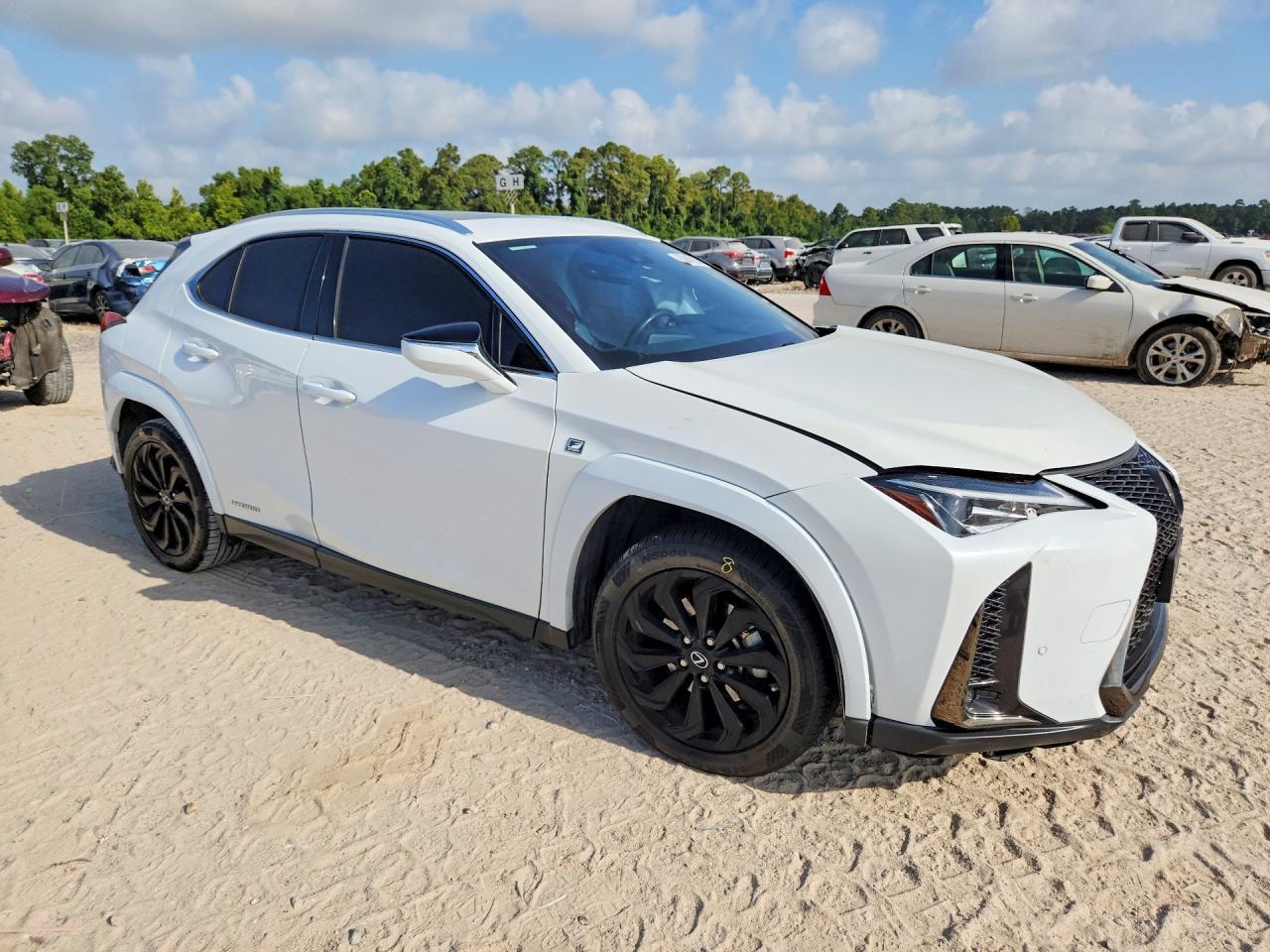 2022 Lexus Ux 250H F Sport - Image 4