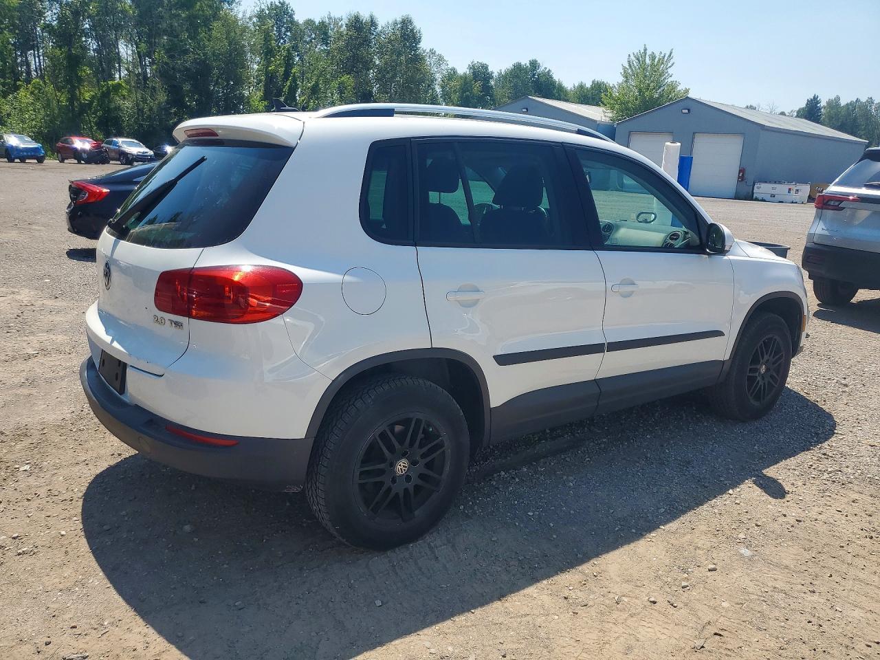 2013 Volkswagen Tiguan S - Image 3