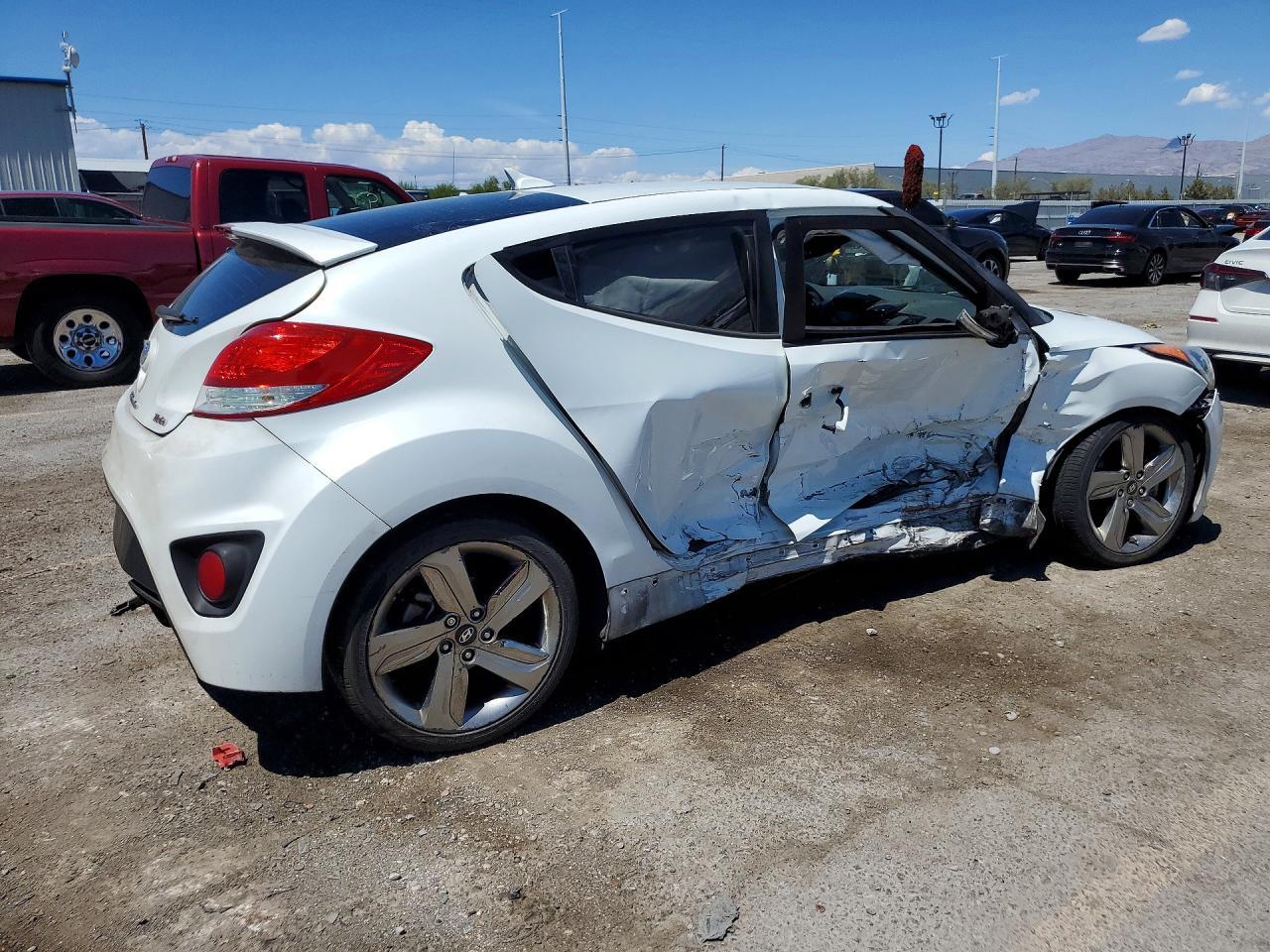2015 Hyundai Veloster Turbo - Фото 3