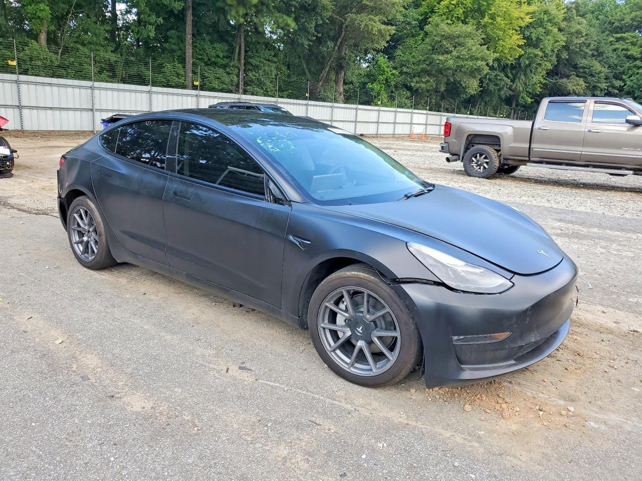 2023 Tesla Model 3 - Фото 4