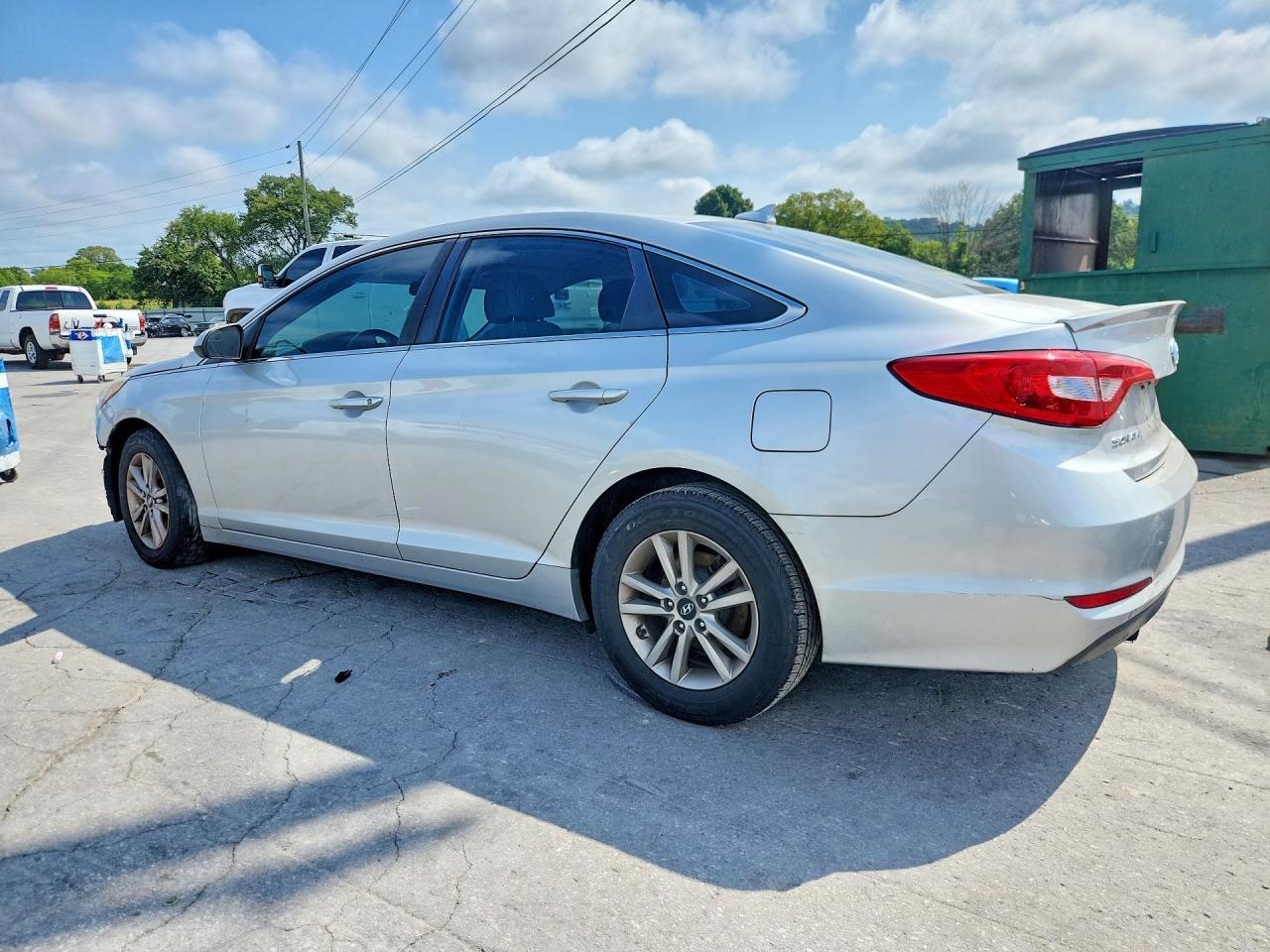 2016 Hyundai Sonata Se - Фото 2