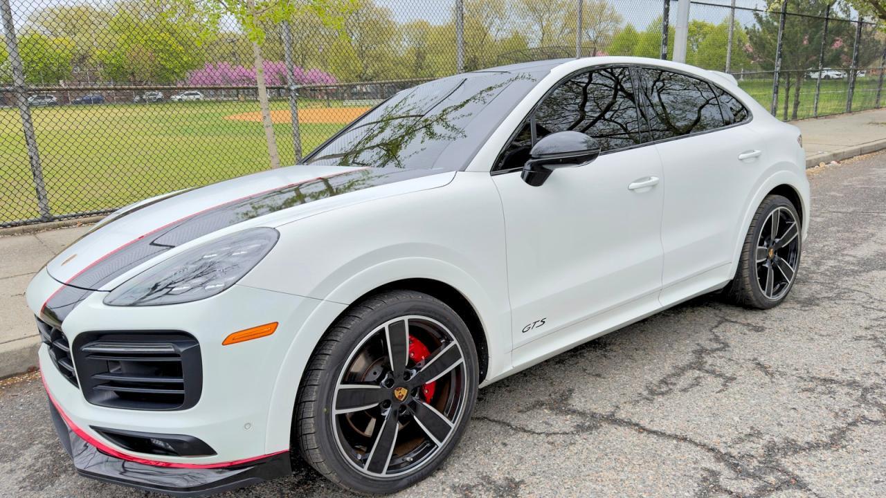 2022 Porsche Cayenne Gts Coupe - Фото 2