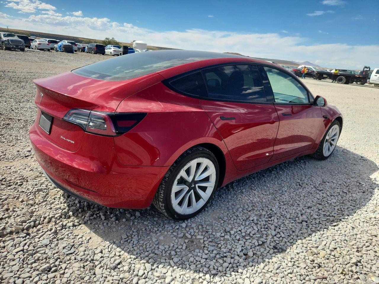 2022 Tesla Model 3 - Фото 3