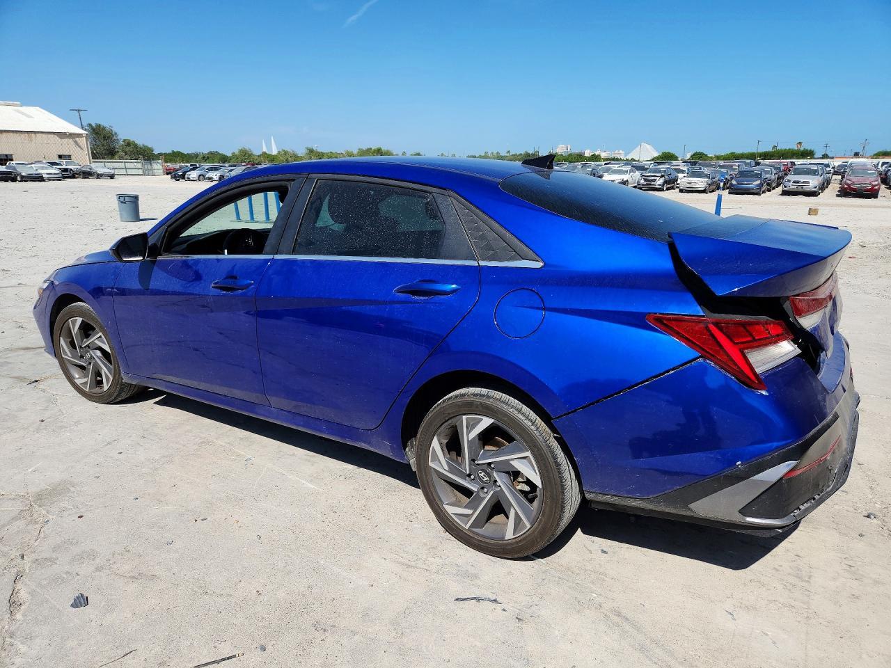2024 Hyundai Elantra Sel - Фото 2