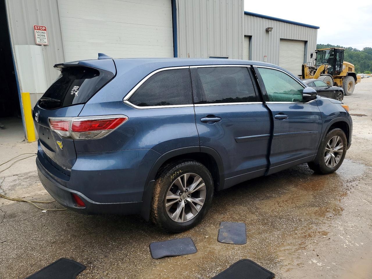 2014 Toyota Highlander Le Plus - Фото 3