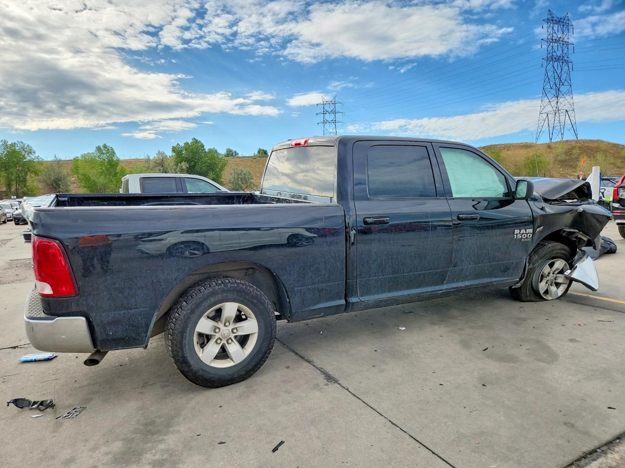 2021 Ram 1500 Classic Slt - Фото 3