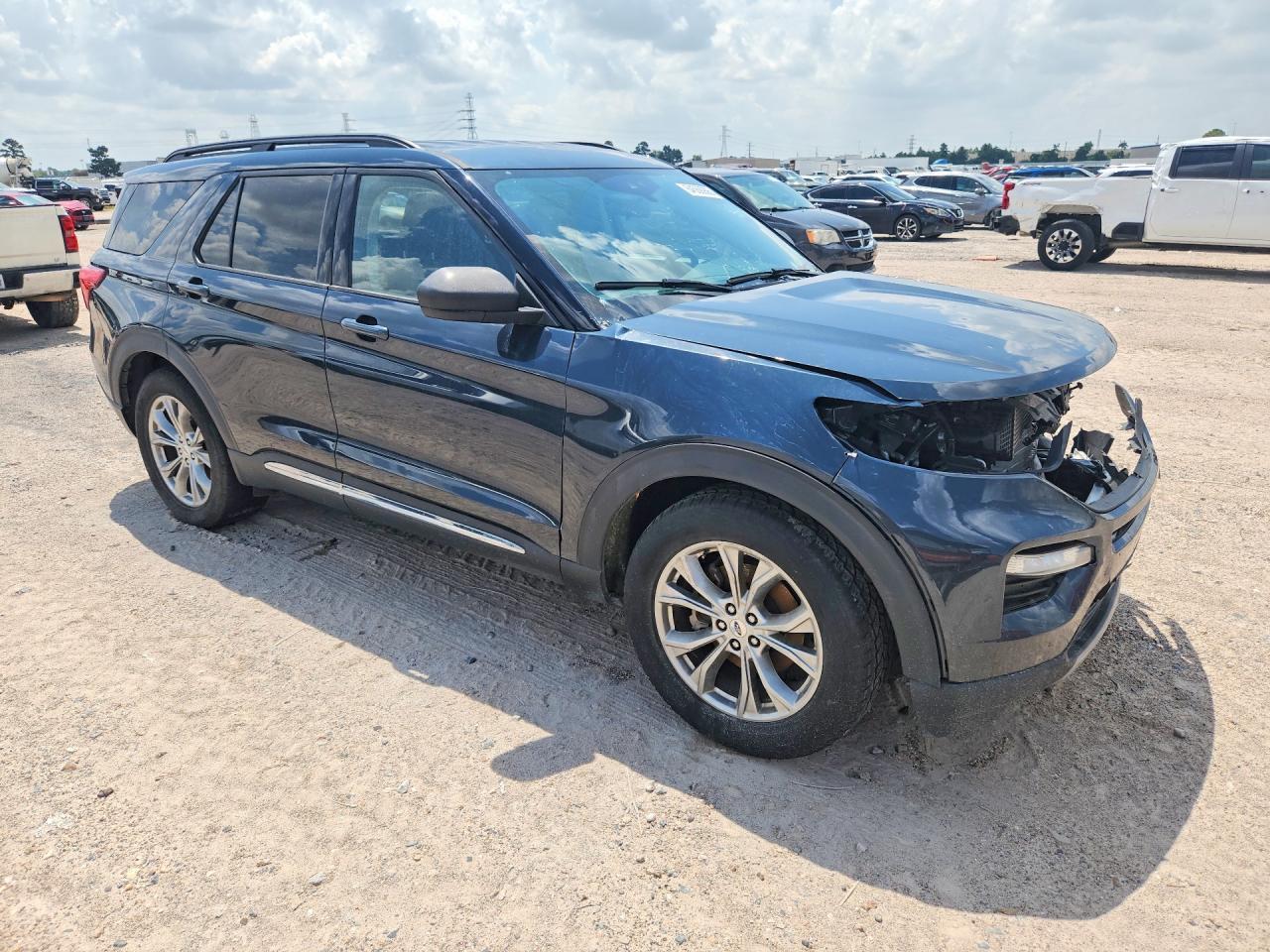 2022 Ford Explorer Xlt - Image 4