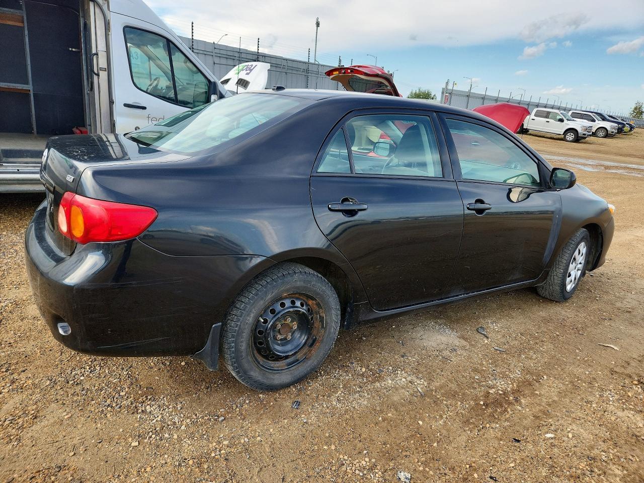 2010 Toyota Corolla Base - Фото 3