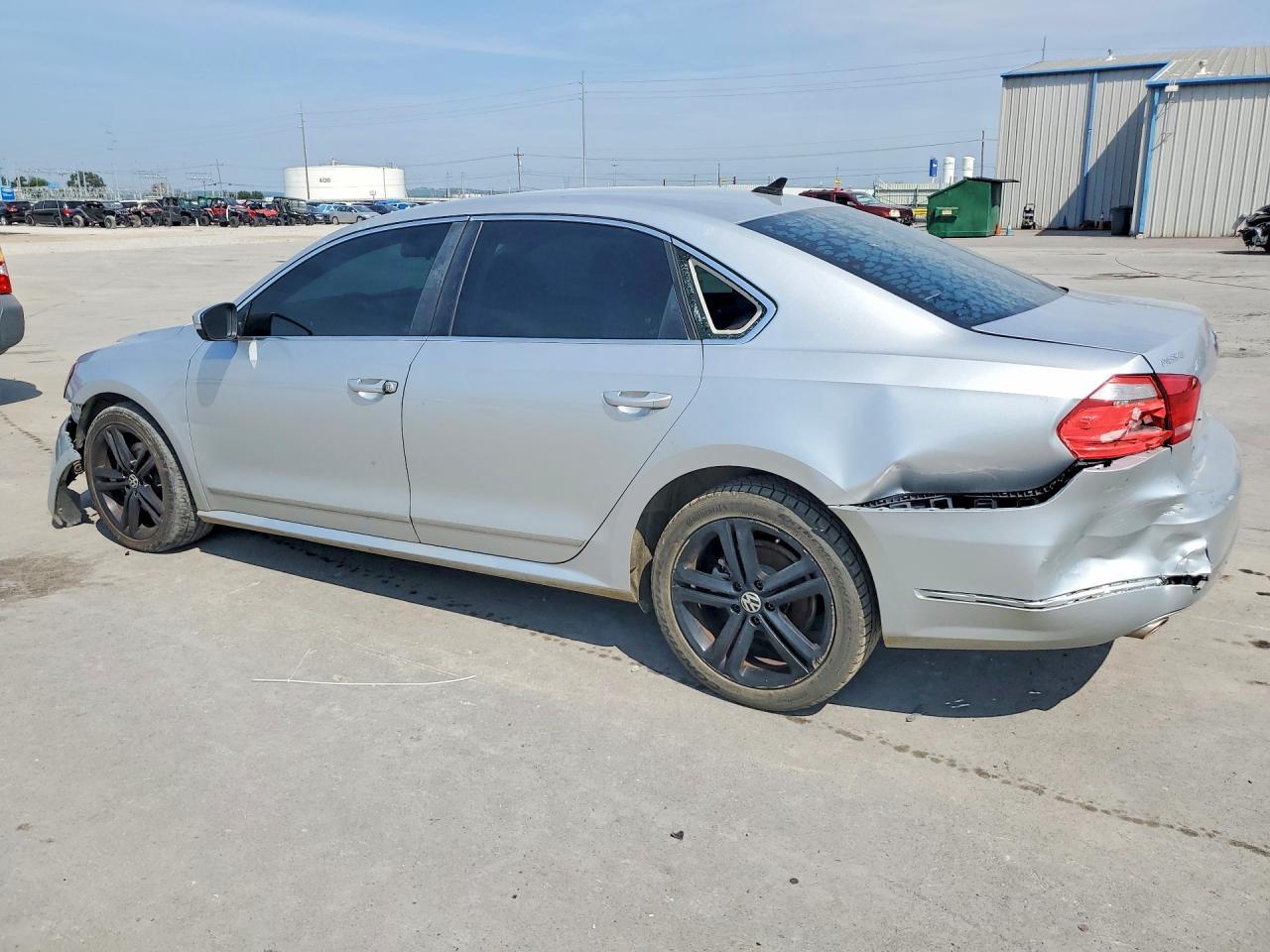 2015 Volkswagen Passat Se - Фото 2
