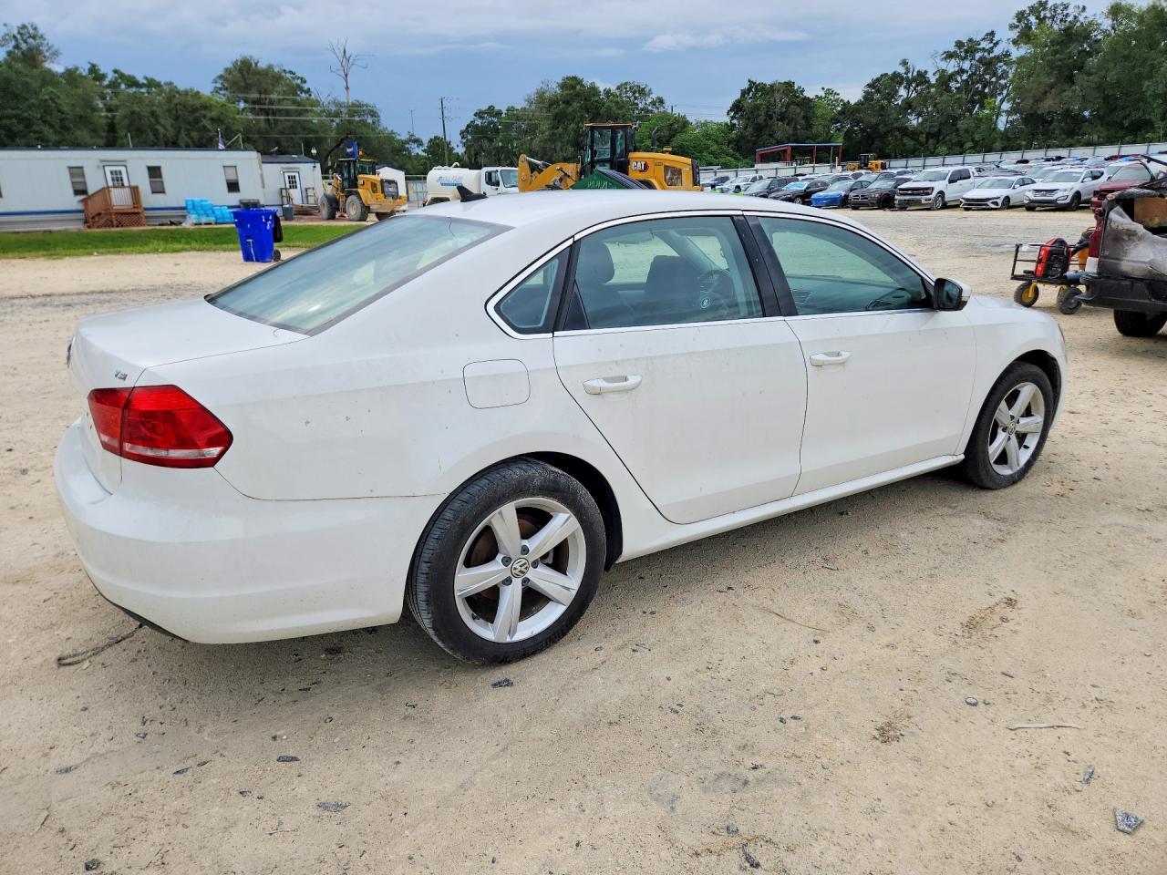 2015 Volkswagen Passat S - Image 3