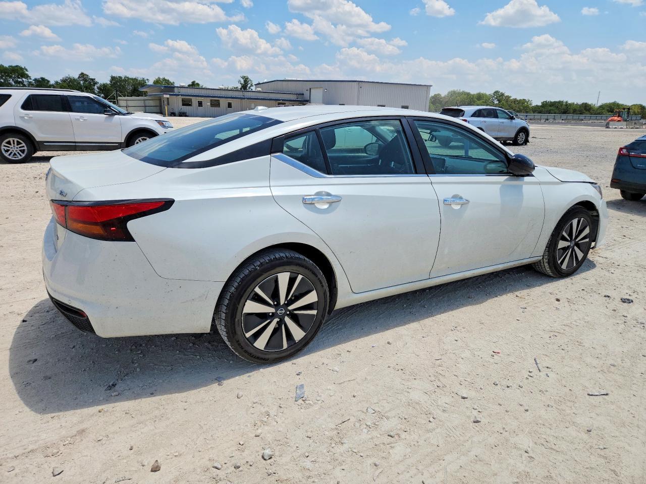 2022 Nissan Altima Sv - Фото 3