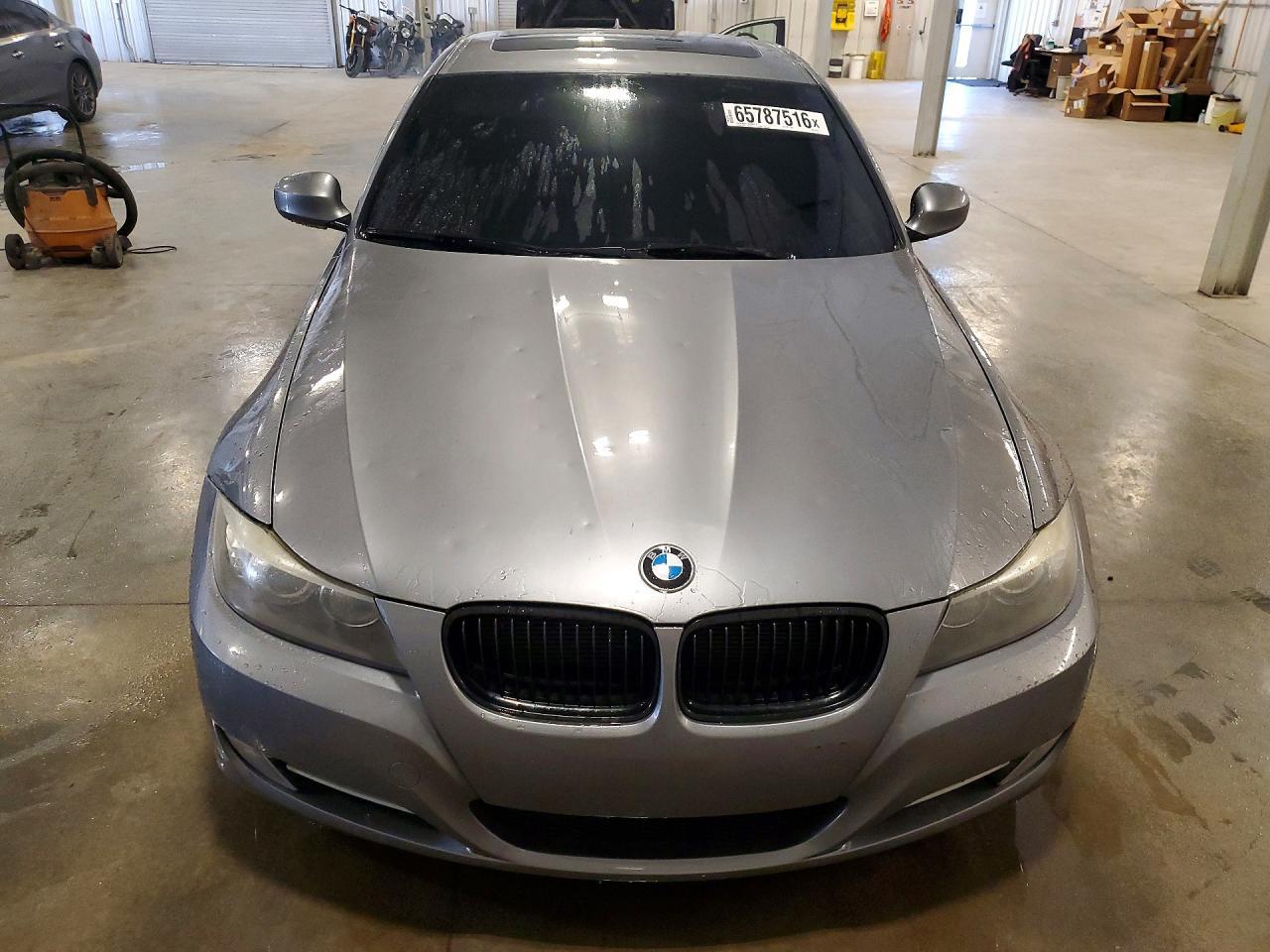 2011 BMW 335 I - Фото 5
