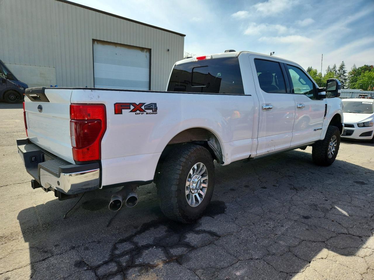 2022 Ford F250 Super Duty - Фото 3