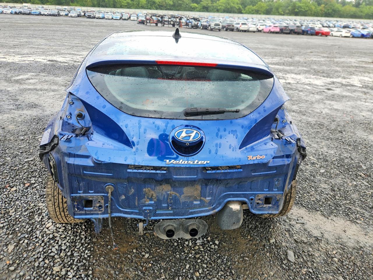 2016 Hyundai Veloster Turbo - Image 6