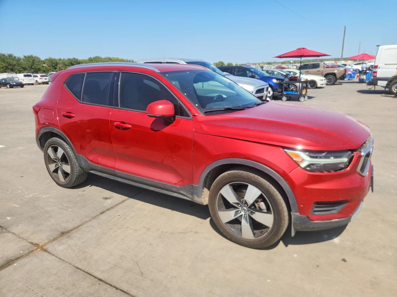 2019 Volvo Xc40 T4 Momentum - Фото 4