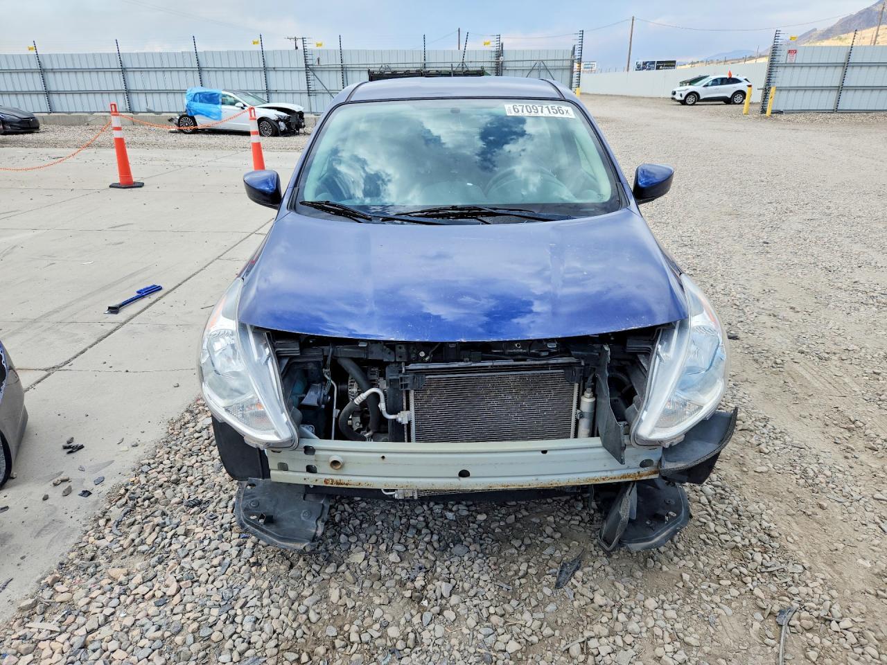 2019 Nissan Versa Sv - Image 5