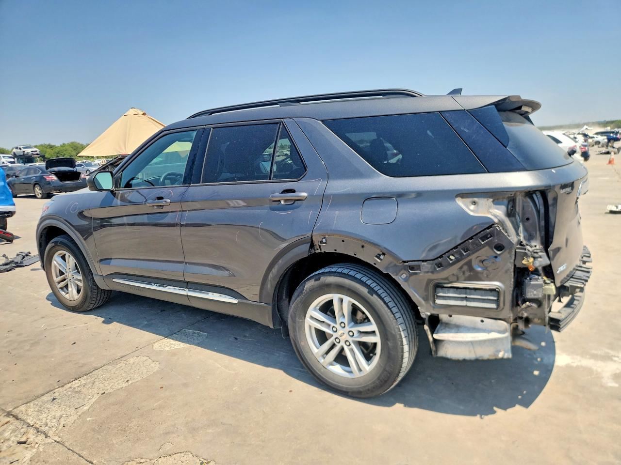 2020 Ford Explorer Xlt - Image 2