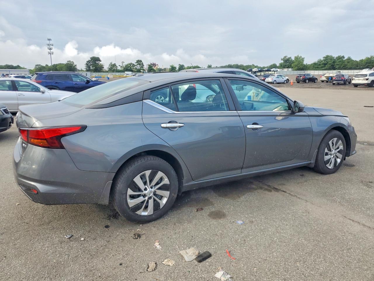2020 Nissan Altima S - Фото 3