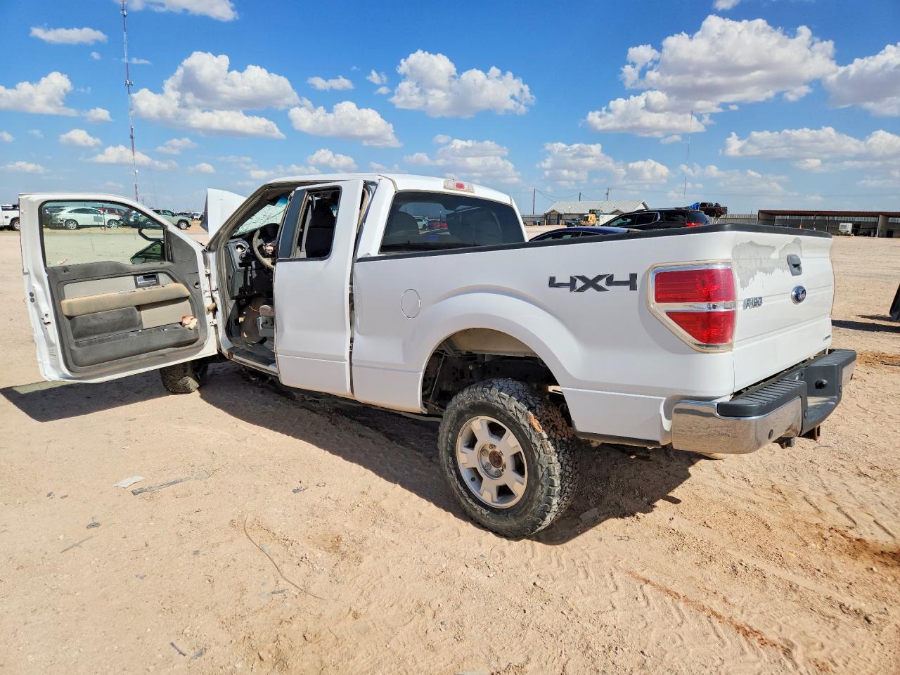 2011 Ford F150 Super Cab - Image 2
