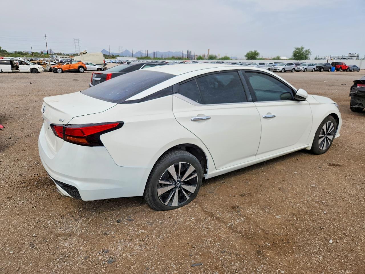 2019 Nissan Altima Sv - Image 3
