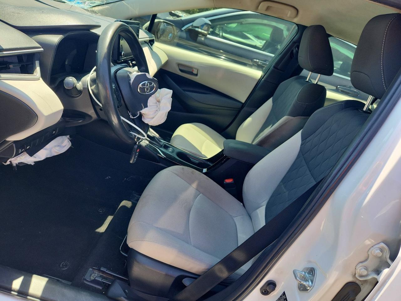 2022 Toyota Corolla Le - Image 7