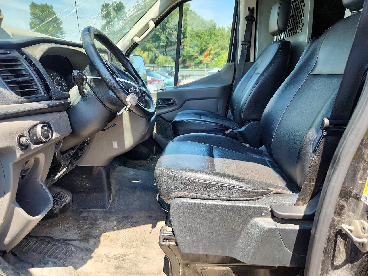 2020 Ford Transit 250 Delivery Van - Фото 7
