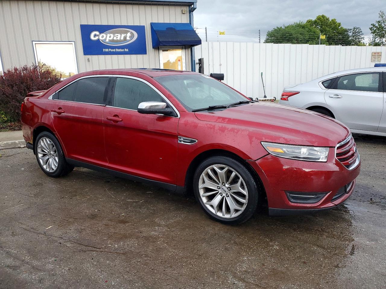 2015 Ford Taurus Limited - Image 4