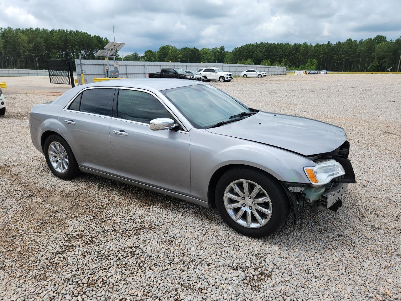 2013 Chrysler 300C - Фото 4